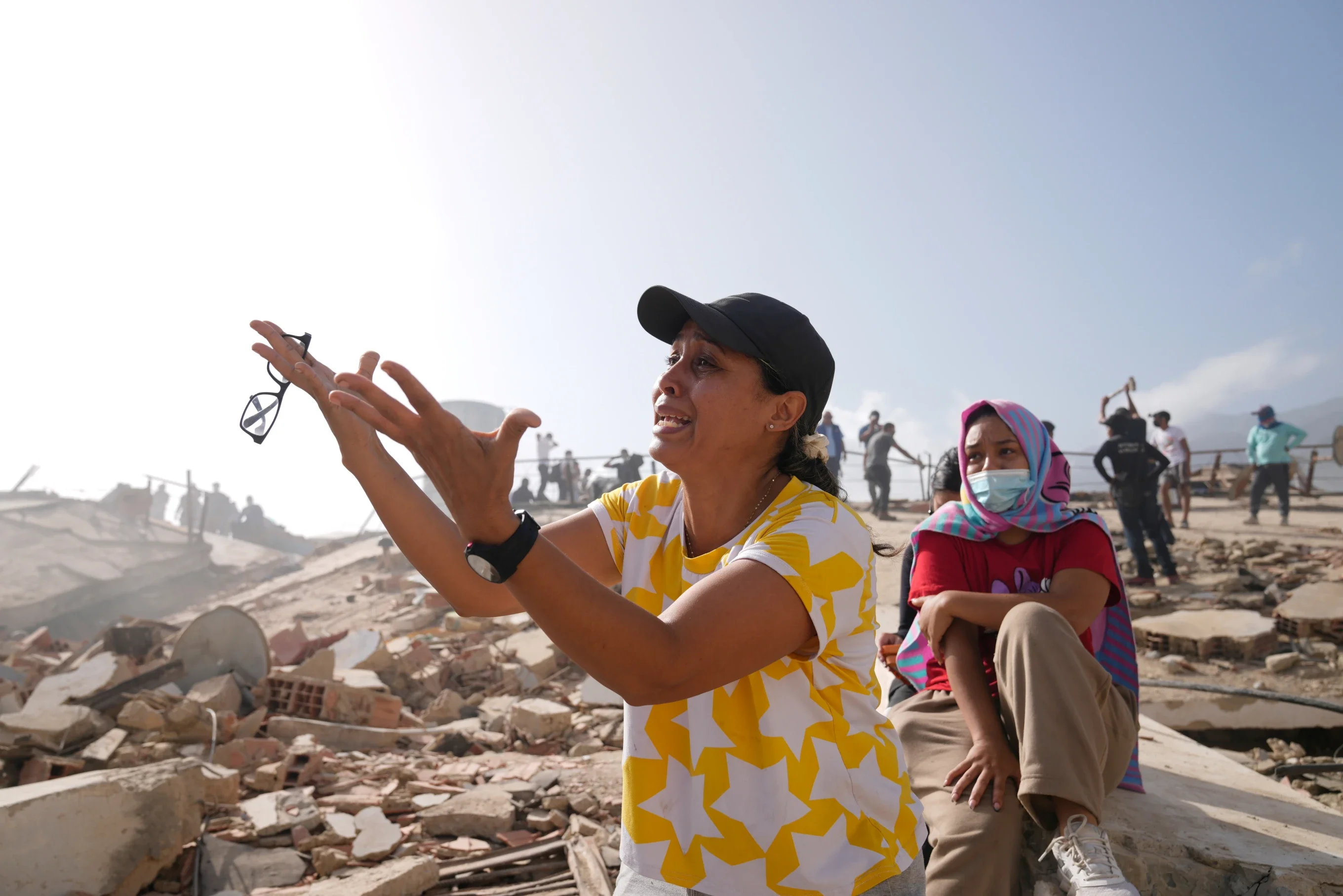 Earthquake aftermath in Venezuela — June 26 · Ariana Cubillos / AP