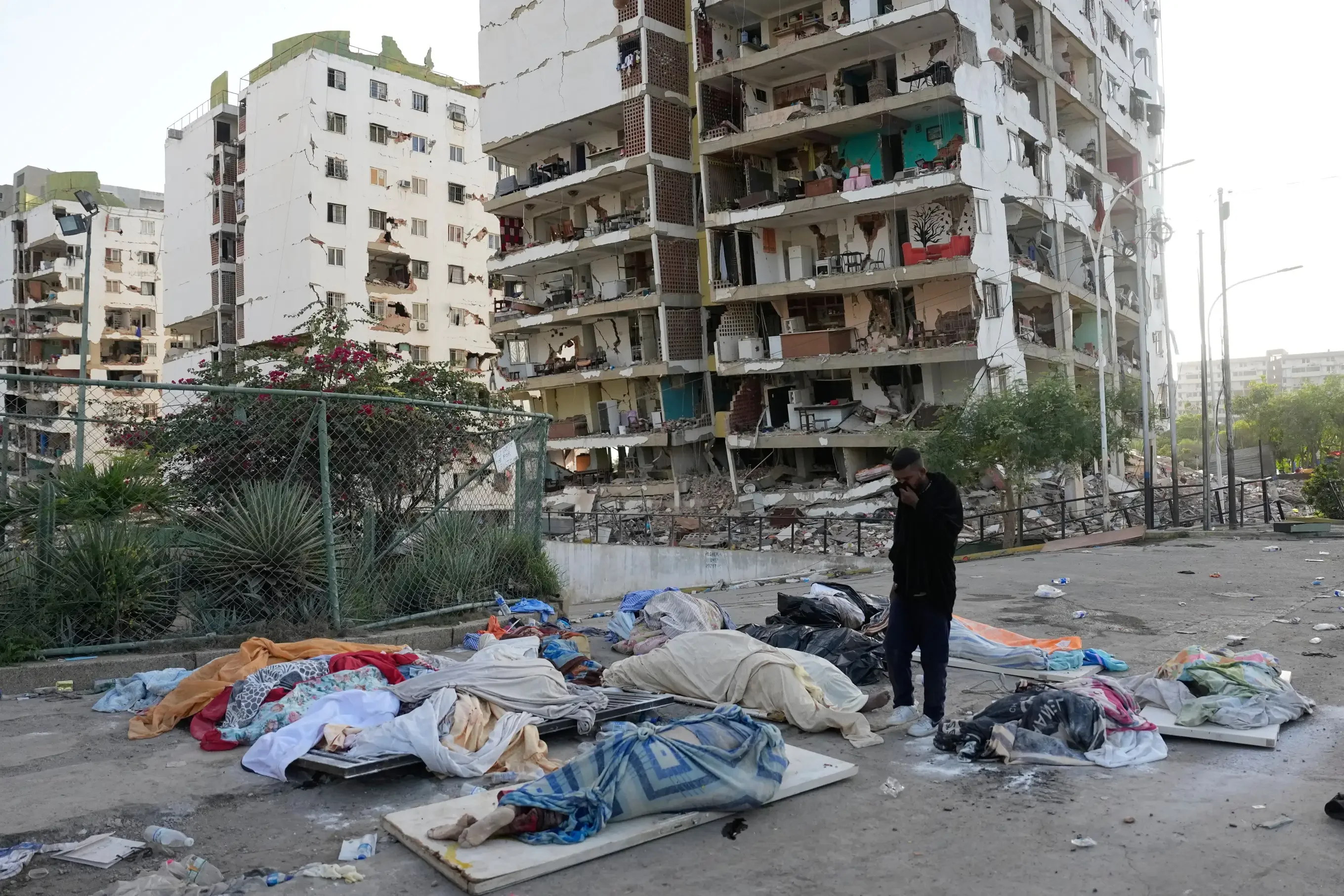 Earthquake aftermath in Venezuela — June 27 · Fernando Vergara / AP
