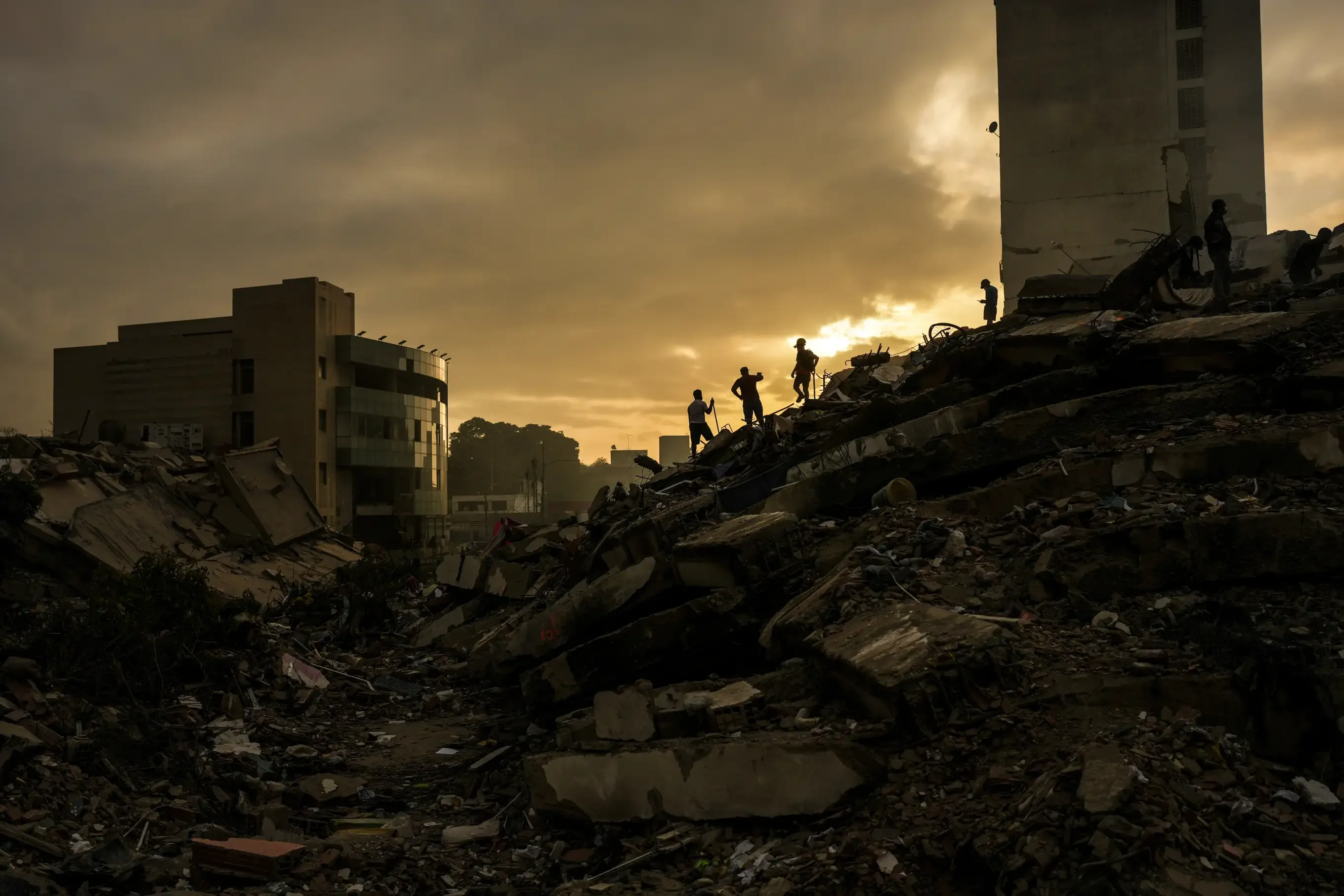 Earthquake aftermath in Venezuela — June 27 · Matias Delacroix / AP