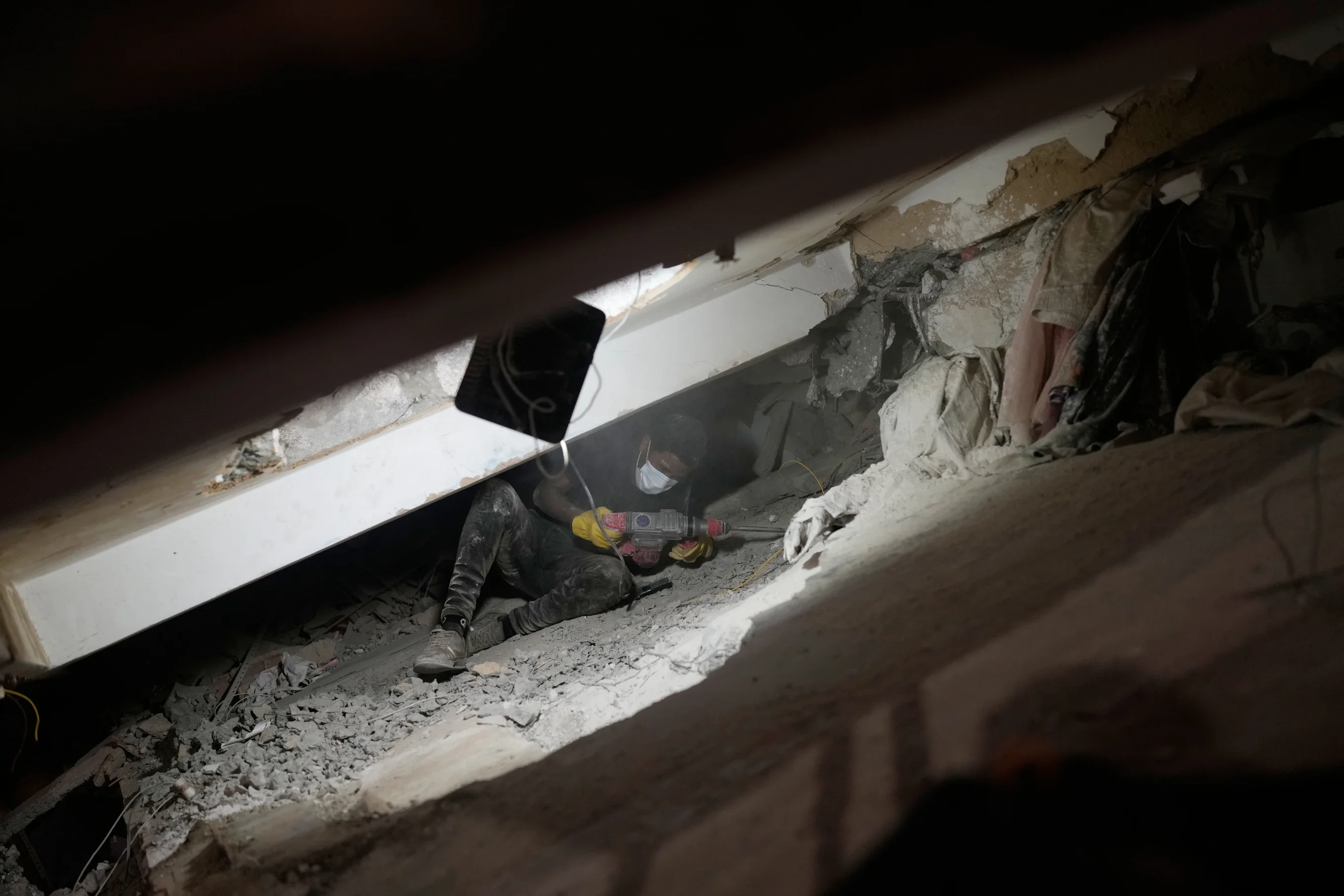 Earthquake aftermath in Venezuela — June 30 · Ariana Cubillos / AP